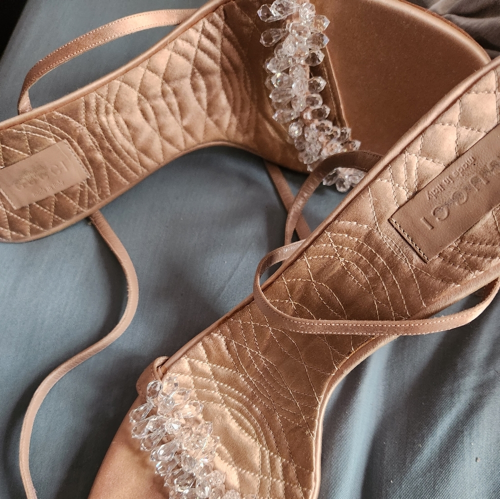 Gucci Crystal satin bandwidth 4 inch heels